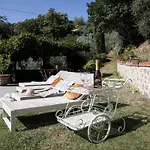 Vila Iris With Swimming Pool Capannori