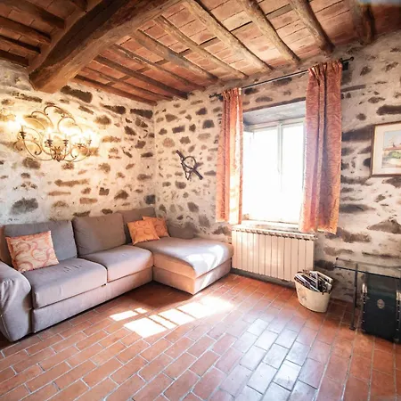 Villa Iris With Swimming Pool *