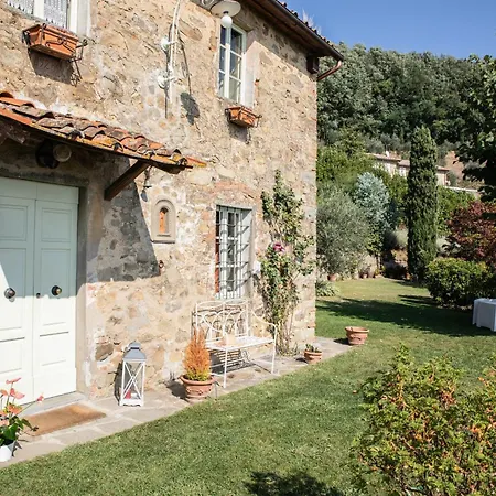 Iris With Swimming Pool Villa Capannori